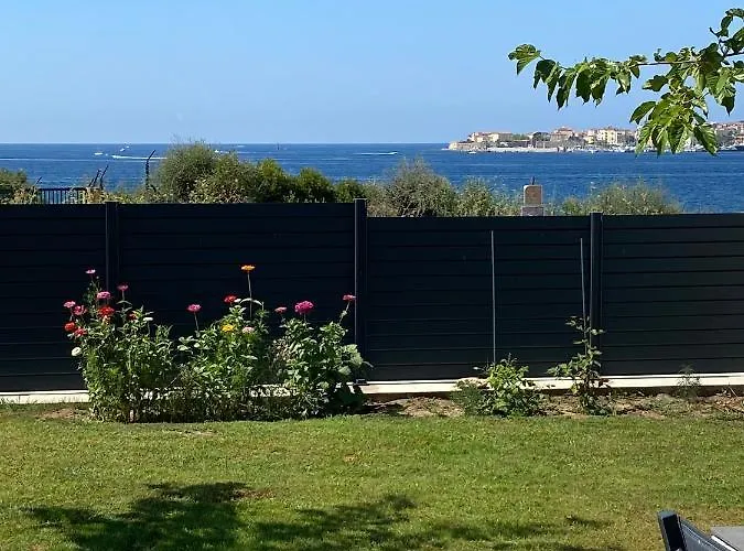 빌라 La Pointe D'aspretto